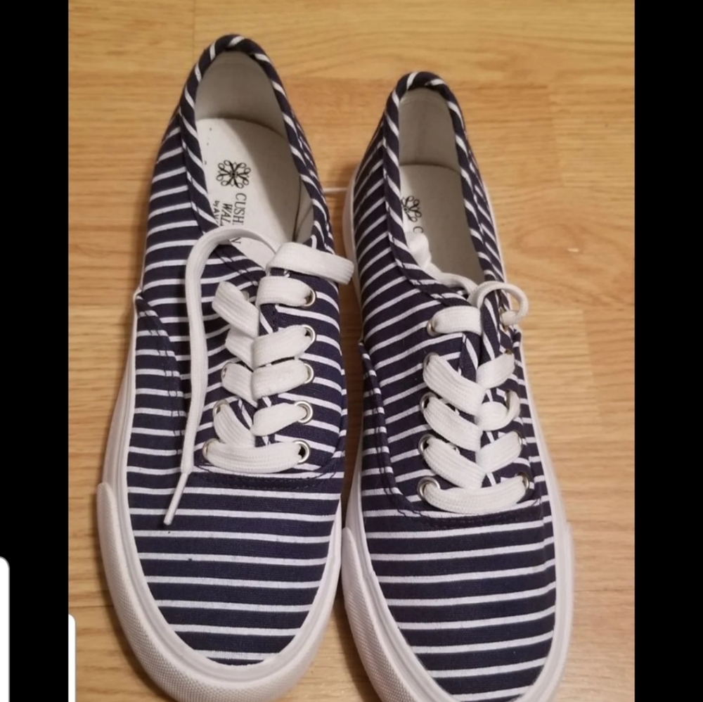 NEW Avon shoes